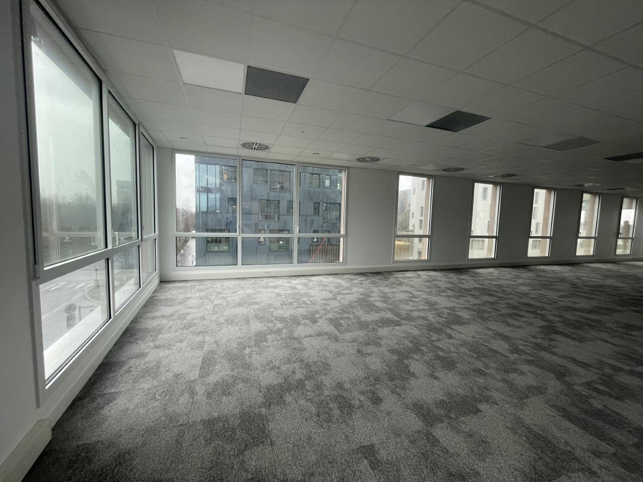 Bureau Saint-Jacques-de-la-Lande 922m² Location bureau Saint-Jacques-de-la-Lande Ille-et-Vilaine OLBUR2419436 3